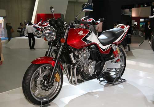 Honda CB400 Super Four Hyper VTEC Revo